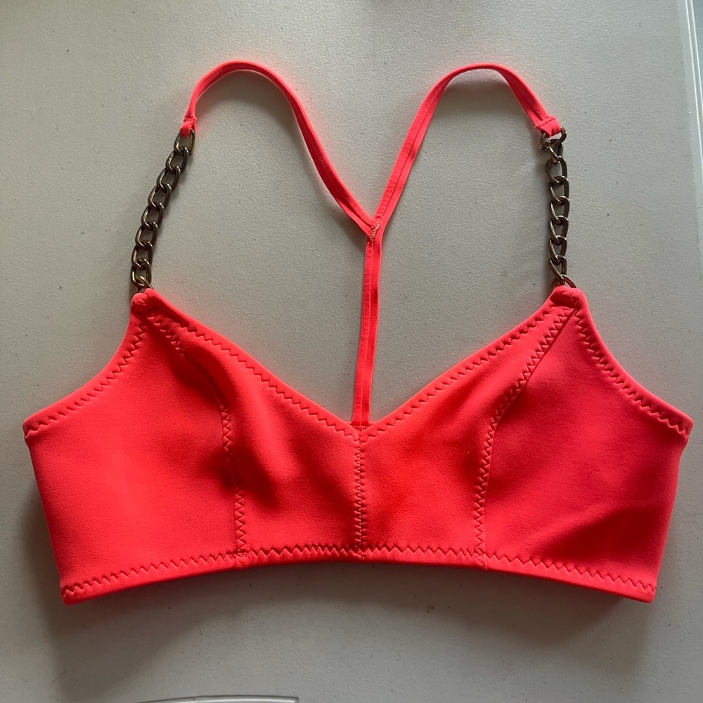 H&M Neon Pink gold chain bikini top 
Size 8 fits a 6 
Good condition